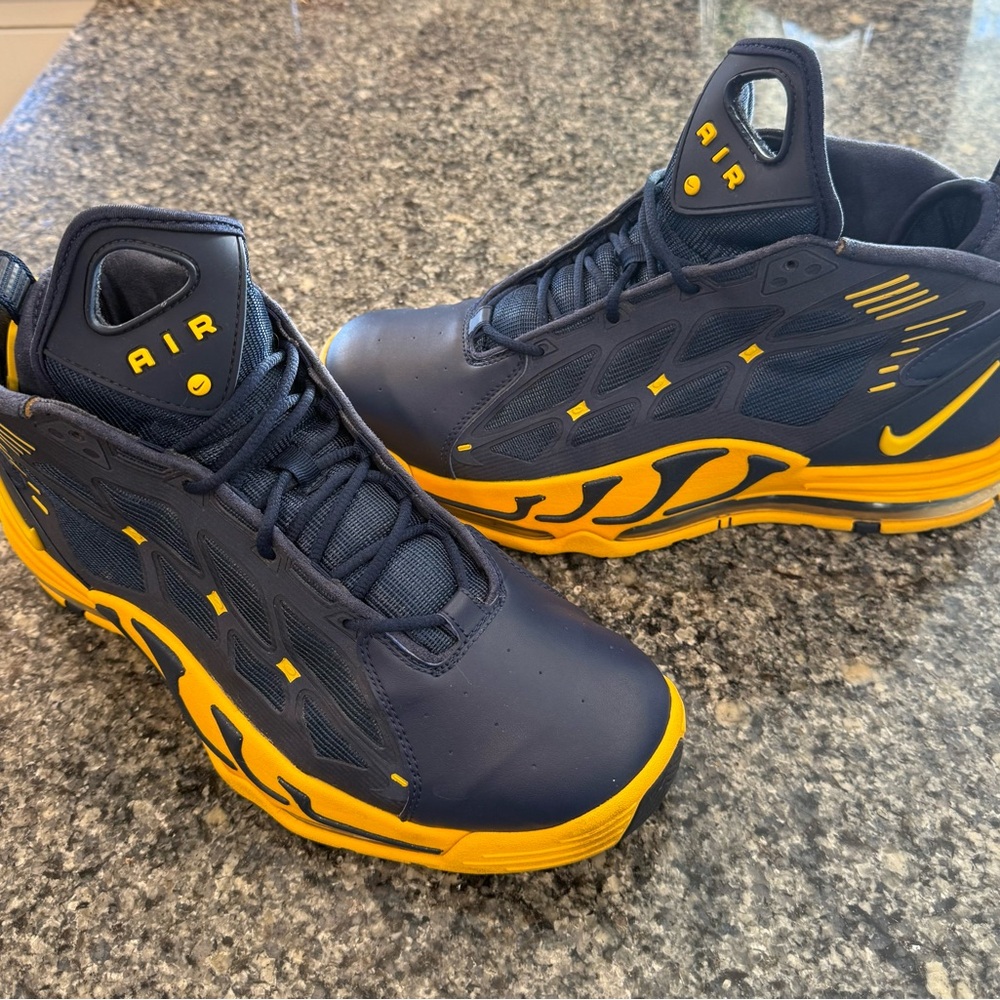 Nike Air Max Pillar “Michigan Wolverines” Navy Maize - Size Men’s 12‎ - Rare